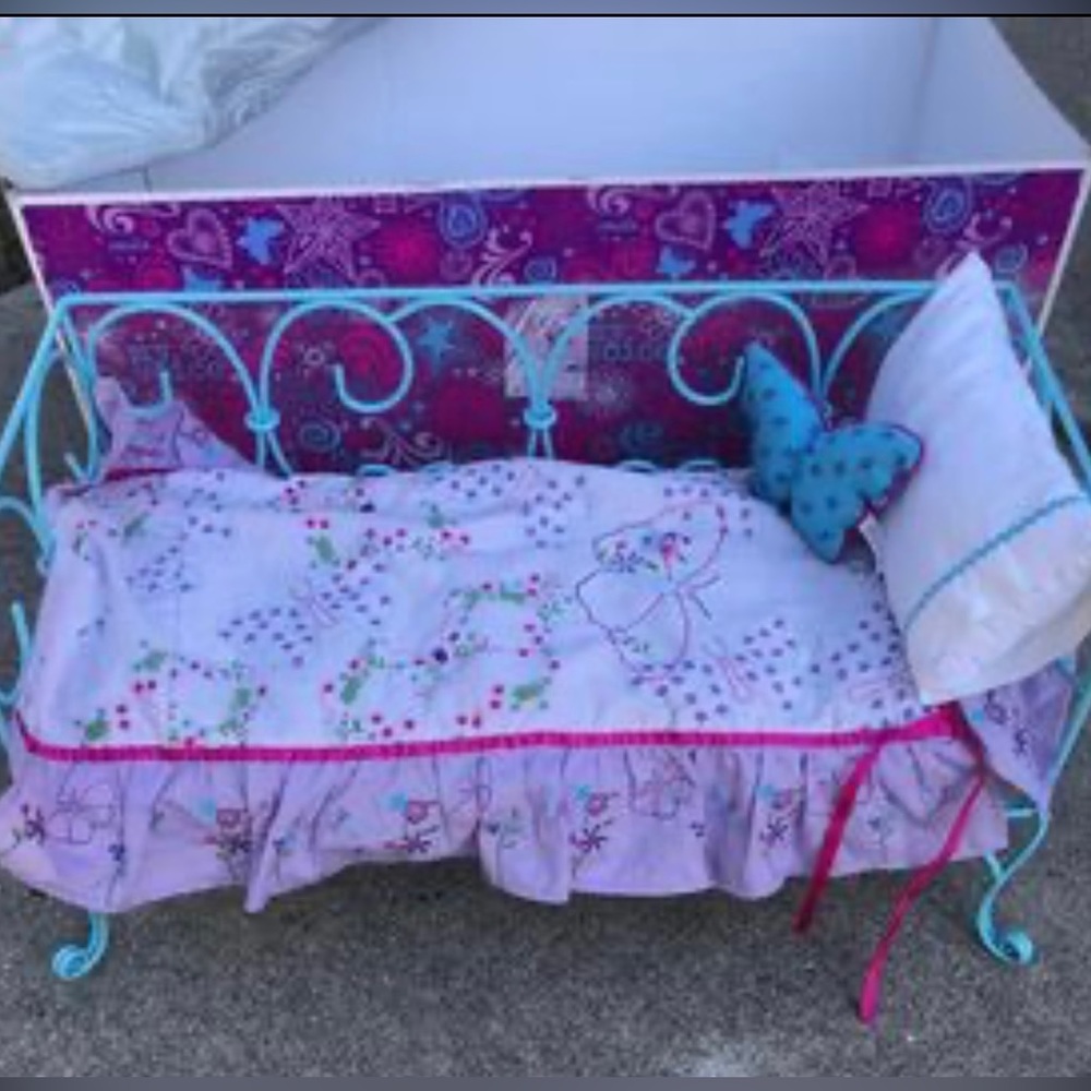 American Girl doll bed with trundle and sleeping bag. Cross Posted.